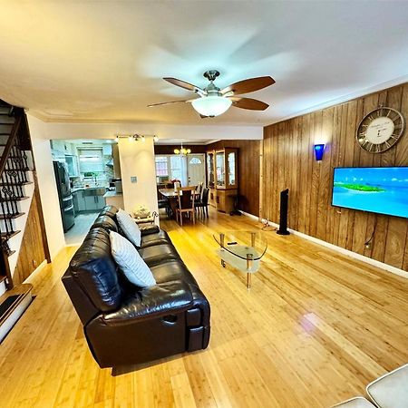 Lga Airport 3 Mins, 3 Bedroom Duplex House, Parking And Private Backyard, 9Mins Subway! New York Exteriör bild