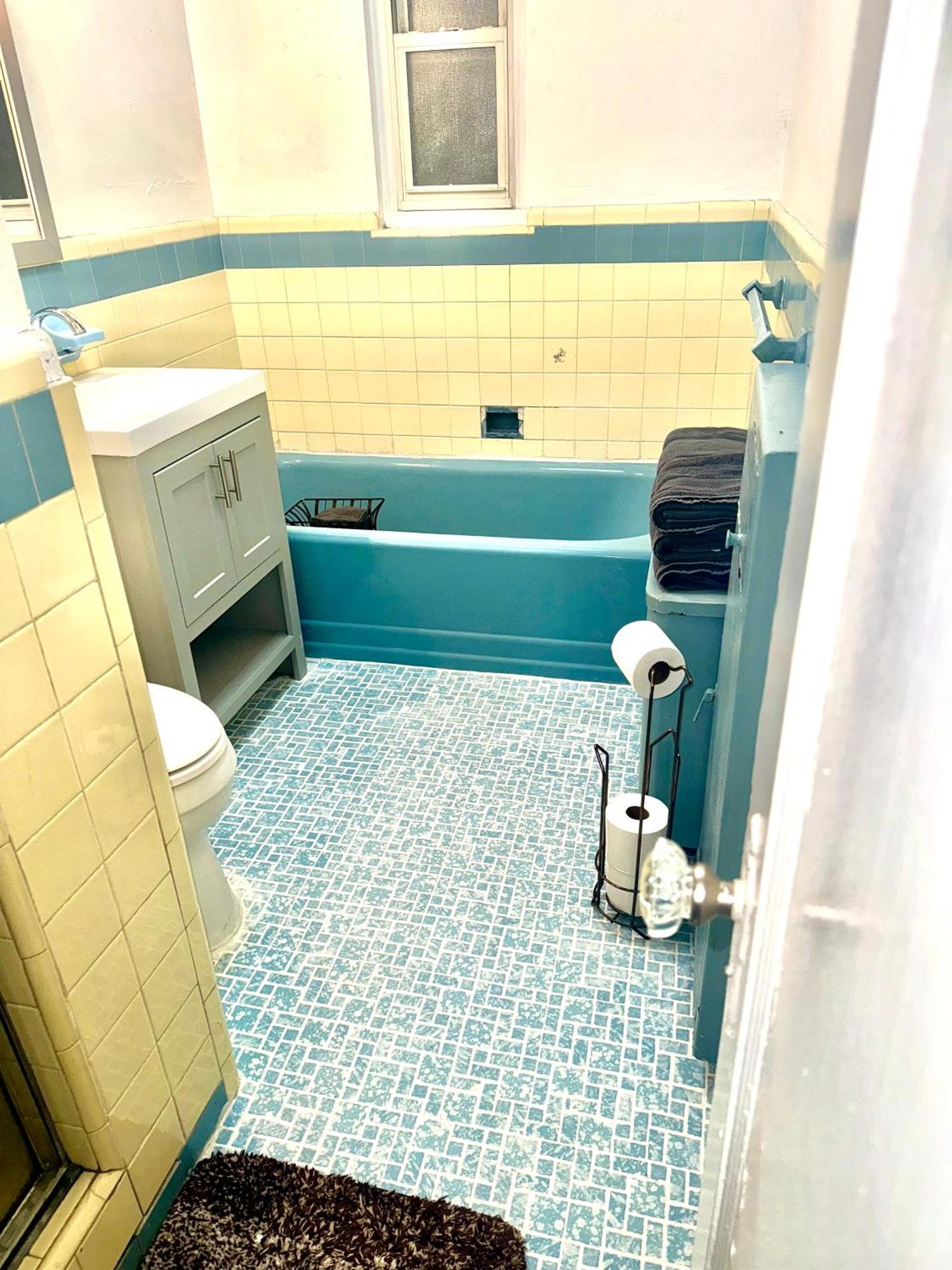 Lga Airport 3 Mins, 3 Bedroom Duplex House, Parking And Private Backyard, 9Mins Subway! New York Exteriör bild